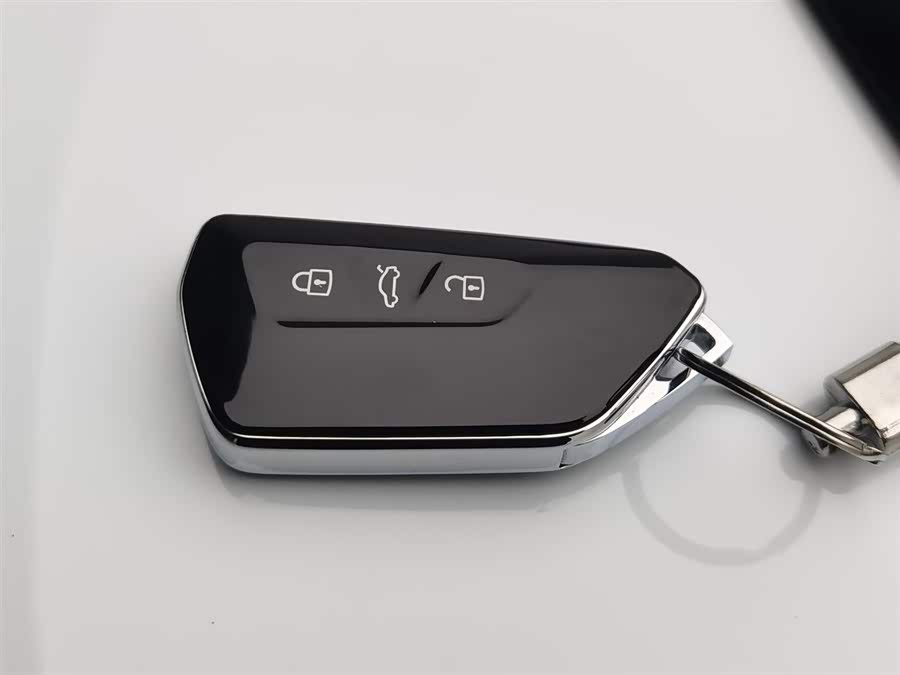 Volkswagen ID.3 2023 immagine di auto #20