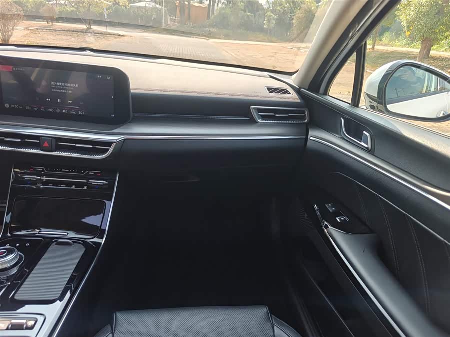 Kia K5 2021 car image #20