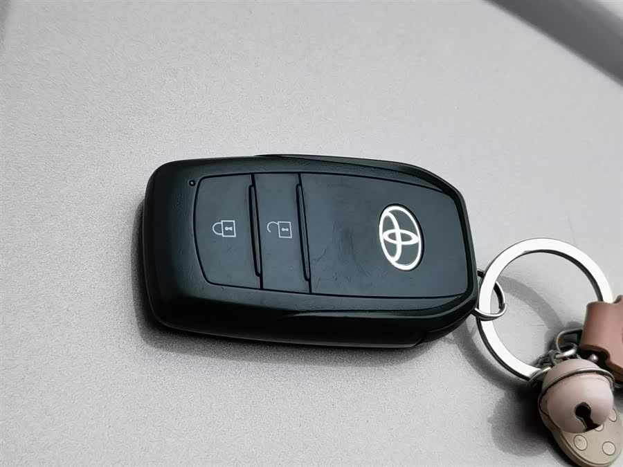 Toyota bZ3 2023 immagine di auto #20