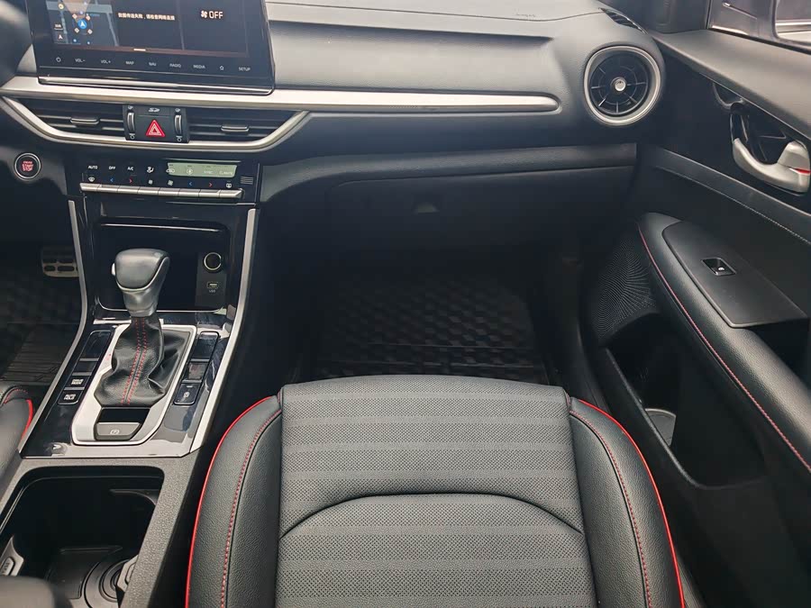 Kia K3 2020 car image #20