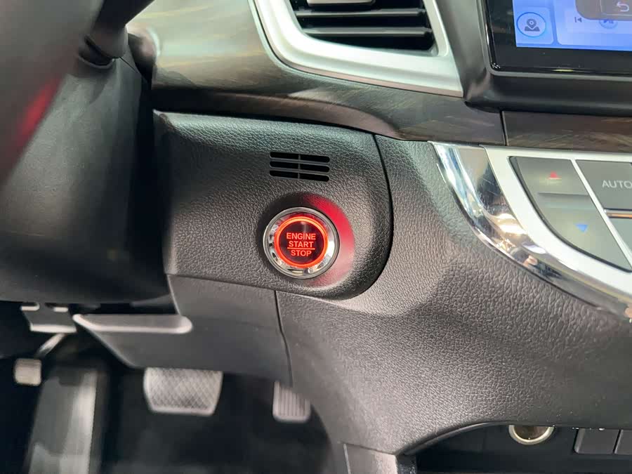 Honda Jade 2018 car image #20