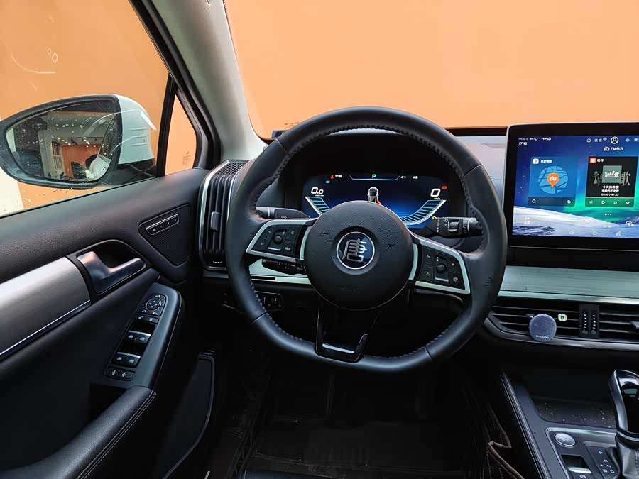 BYD Tang 2018 #20 BYD Tang 2018 car image #20