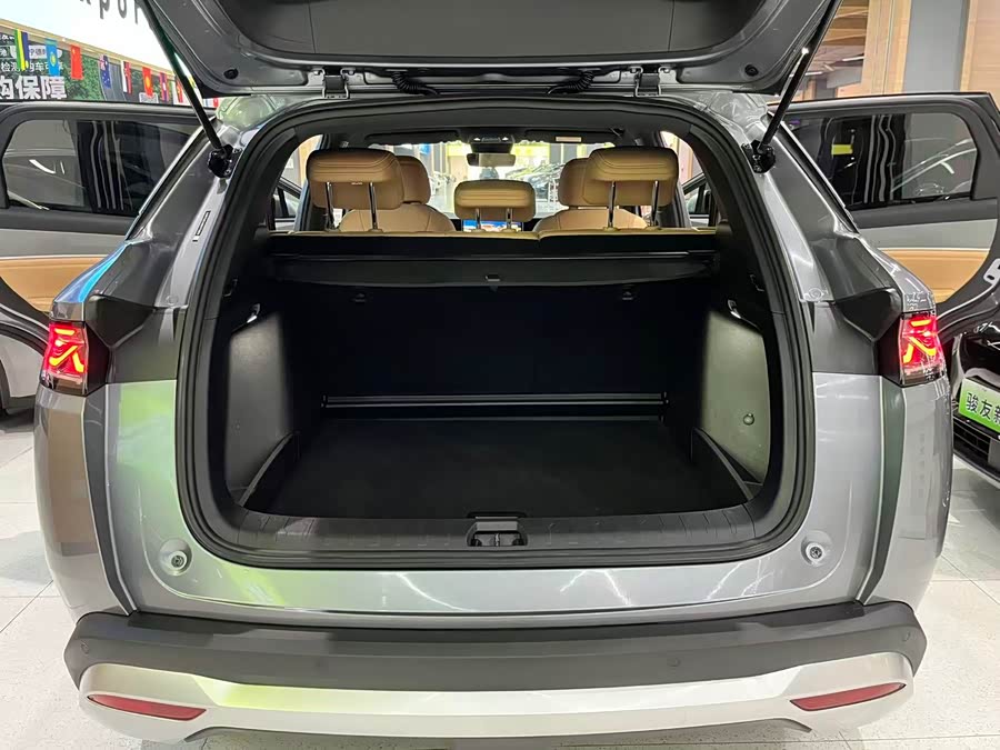 BYD SongL DM-i 2024 #20 BYD SongL DM-i 2024 car image #20