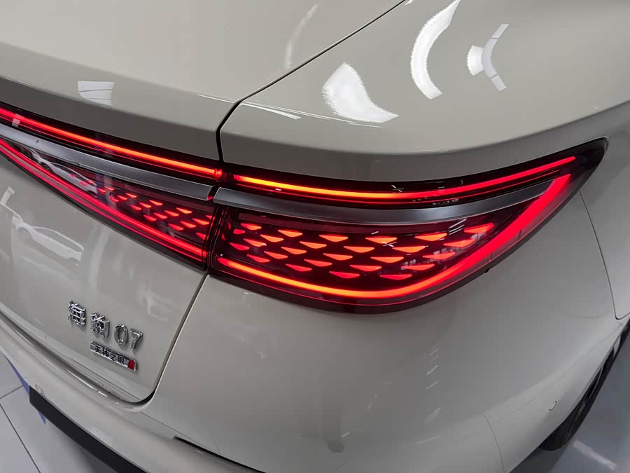 BYD Seal 07 DM-i 2025 car image #20