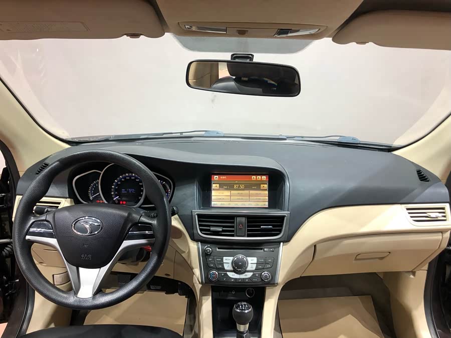 Soueast V6 Lingshi 2014 car image #20