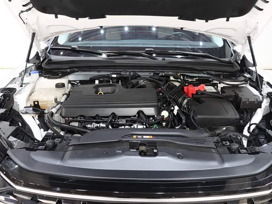 Ford Mondeo 2022 car image #20