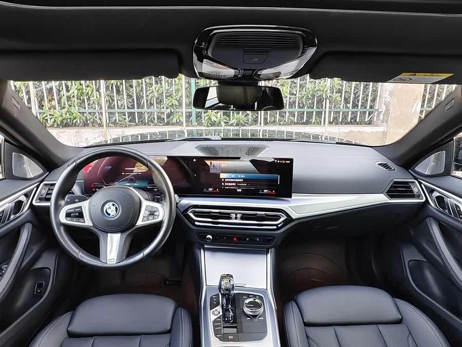 BMW i4 2023 car image #20