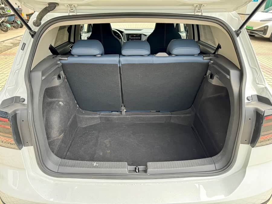 Volkswagen T-Cross 2023 car image #20