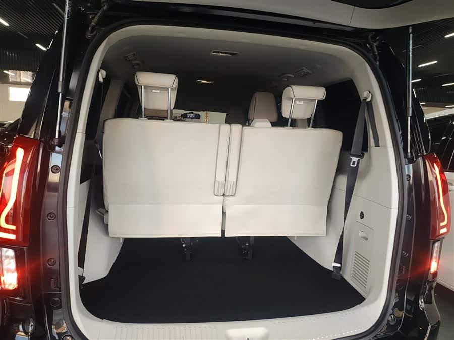 Forthing M7 2023 صورة سيارة #20