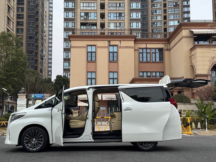 Toyota Alphard 2017 изображение автомобиля #20