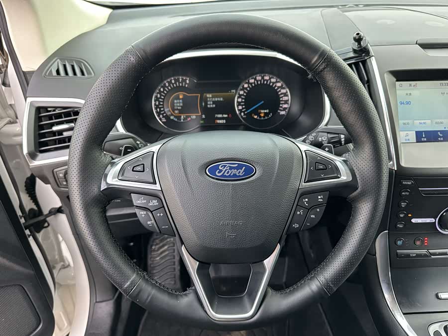Ford Edge 2018 #20 Ford Edge 2018 car image #20