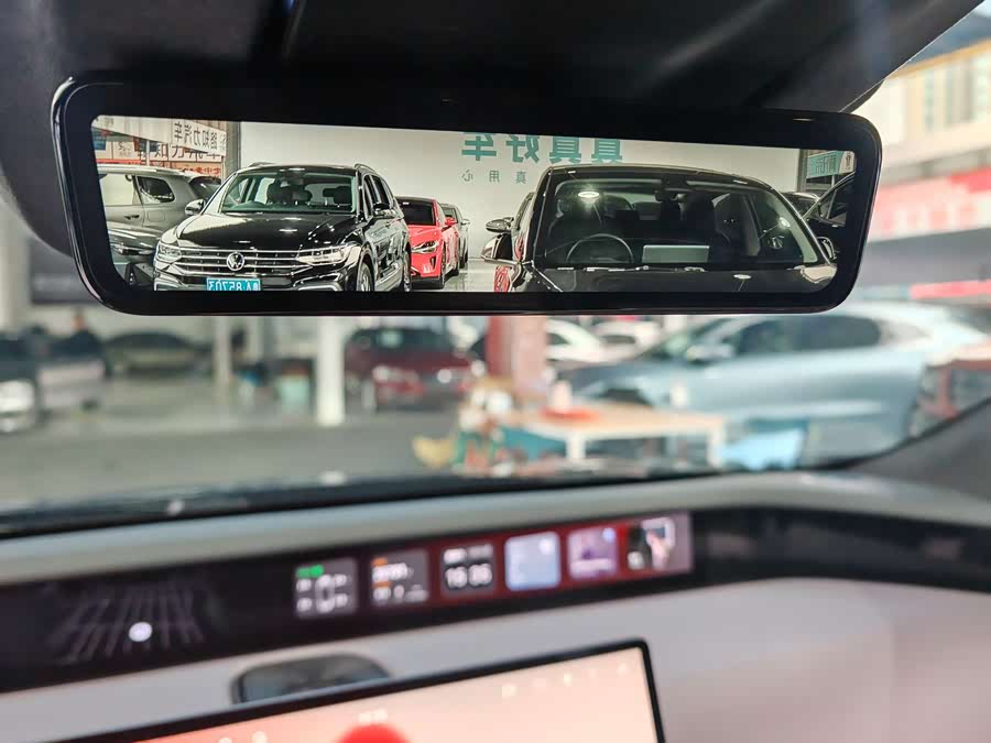 Avatr 12 2024 car image #20