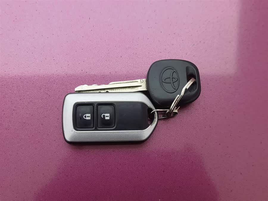 Toyota Yaris 2012 imagen de coche #20