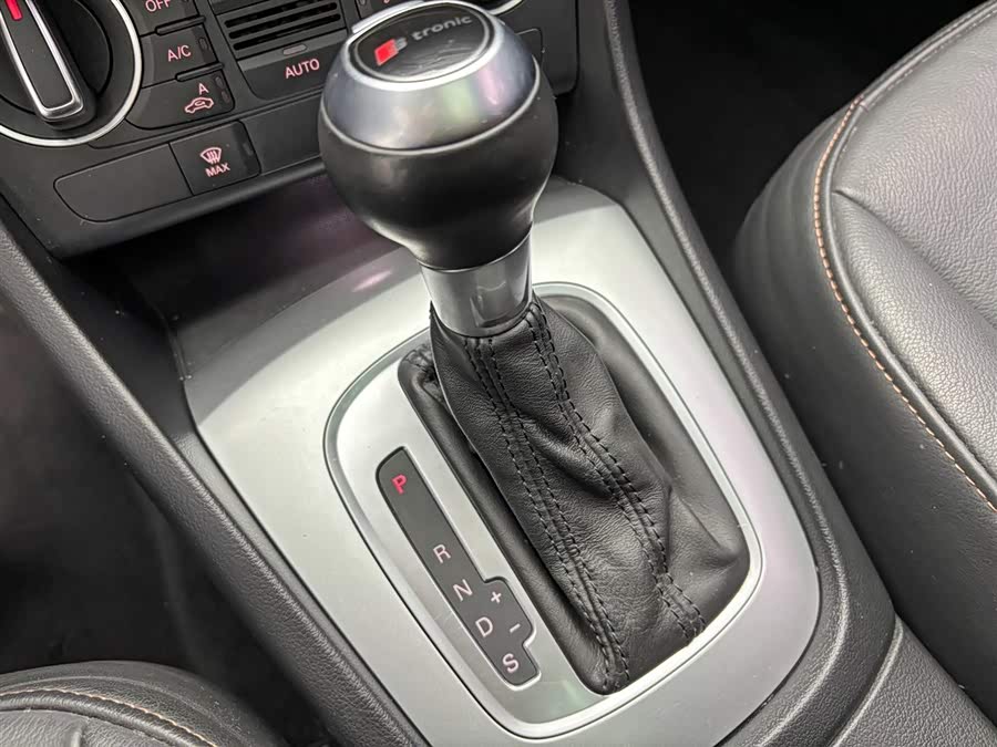 Audi Q3 2017 #20 Audi Q3 2017 car image #20