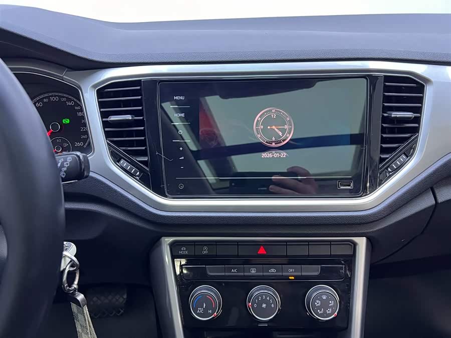 Volkswagen T-Roc 2021 car image #20