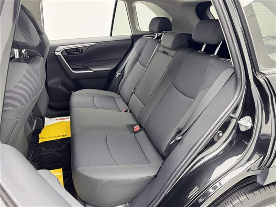 Toyota RAV4 2022 car image #20