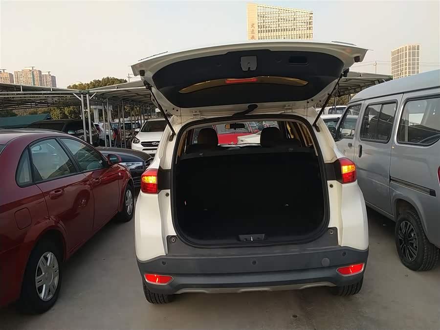 Changan CS15 2017 صورة سيارة #20