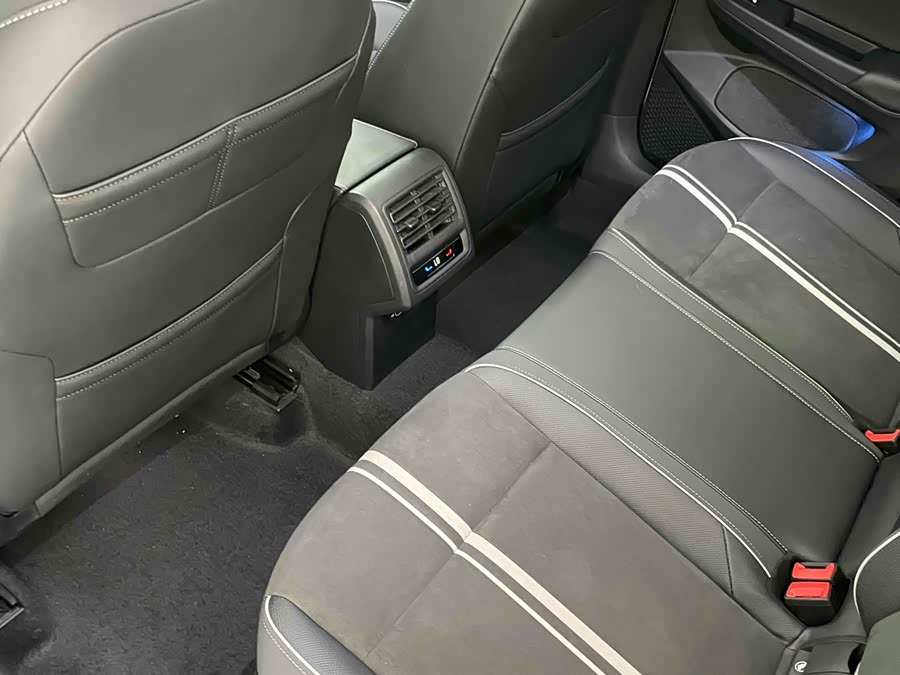 Volkswagen Golf 2021 car image #20