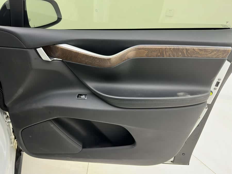 特斯拉 Model X 2017 汽车图片 #20