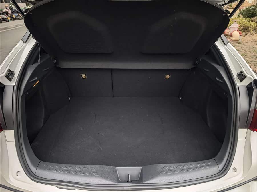 Toyota Izoa 2019 car image #20