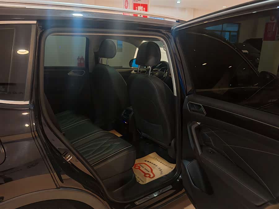 Volkswagen Tiguan L 2021 #20 Volkswagen Tiguan L 2021 car image #20
