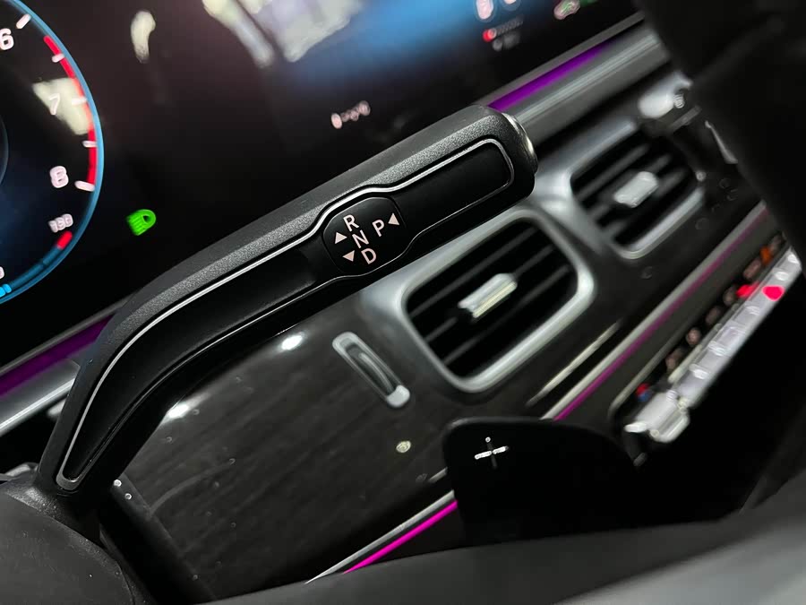 Mercedes-Benz GLE Class 2020 #20 Mercedes-Benz GLE Class 2020 car image #20