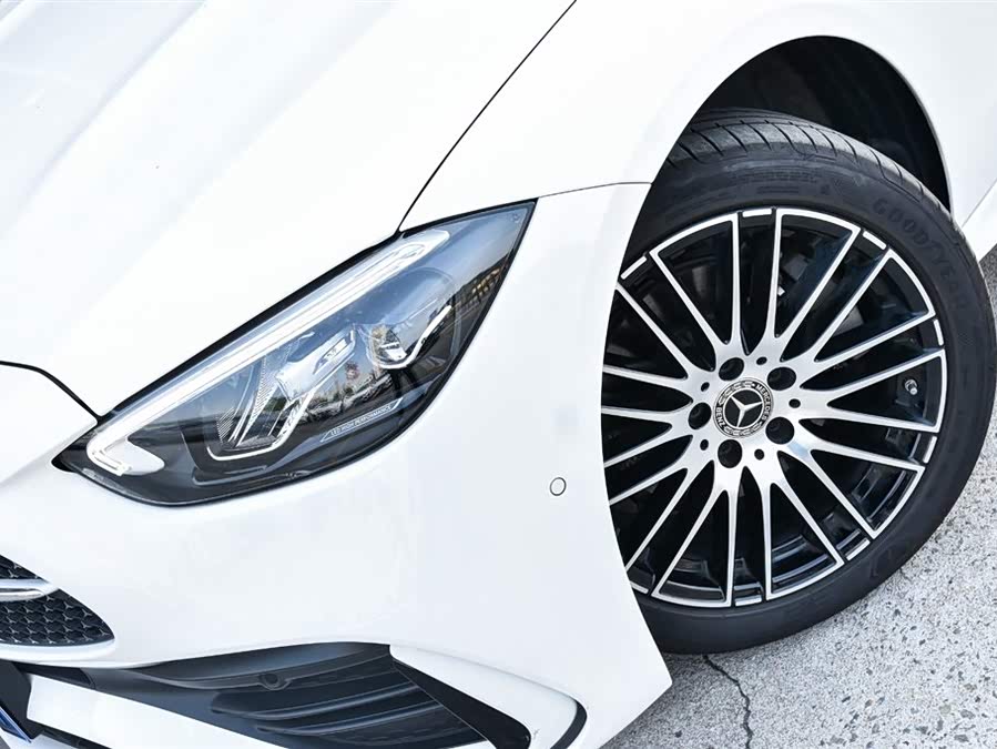Mercedes-Benz C Class 2023 car image #20