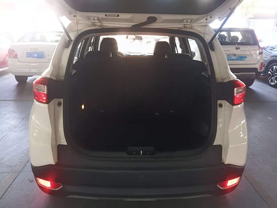 Changan CS15 2017 изображение автомобиля #20