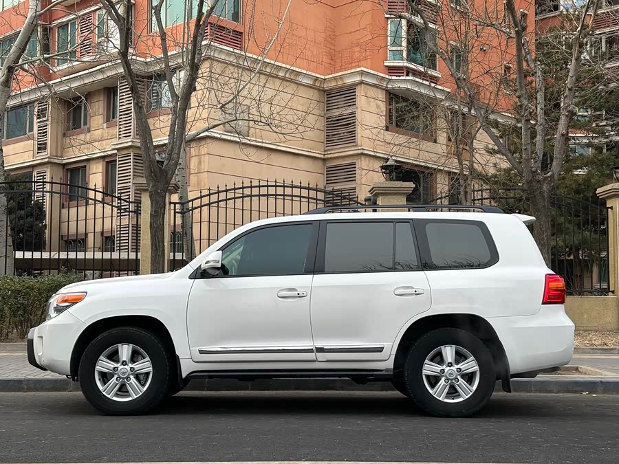 Toyota Land Cruiser 2015 immagine di auto #20