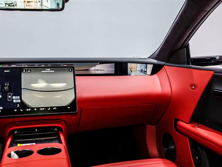 Avatr 06 2025 car image #20