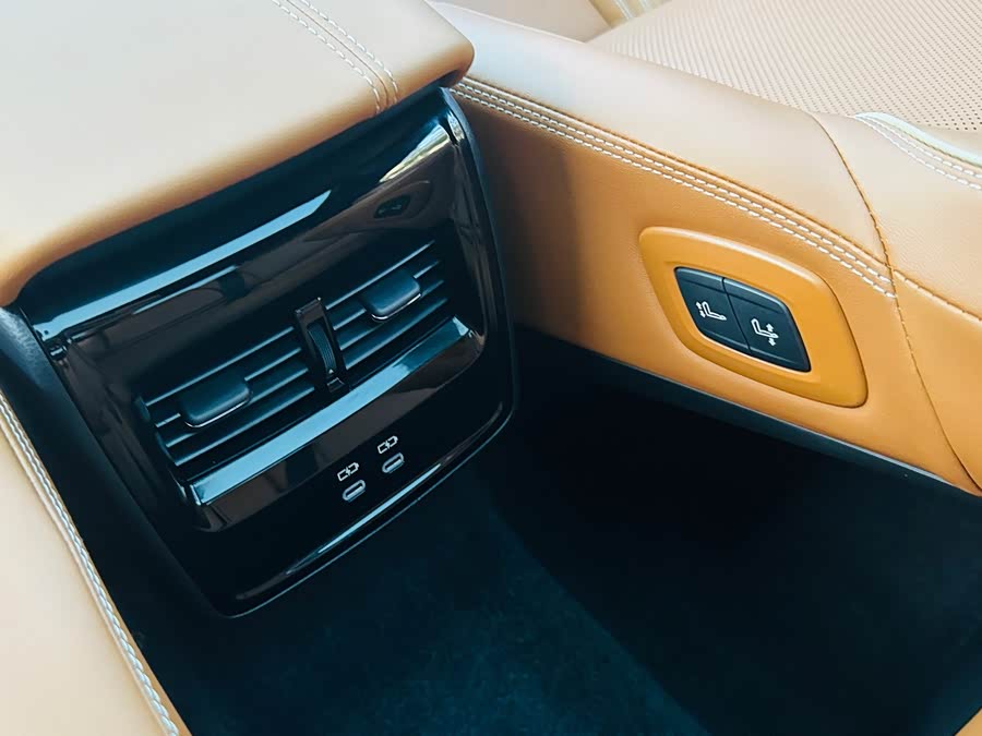 Toyota Avalon 2025 car image #20