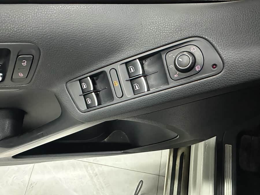 Volkswagen Tiguan 2016 car image #20