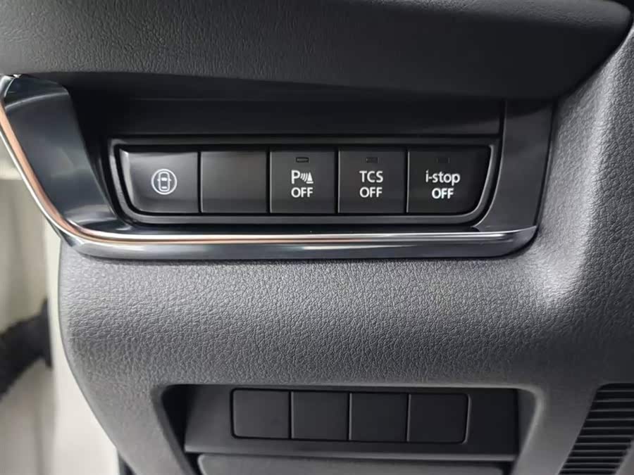 Mazda CX-30 2023 immagine di auto #20