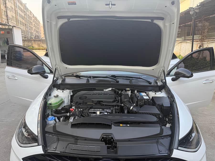 Hyundai Sonata 2021 immagine di auto #20