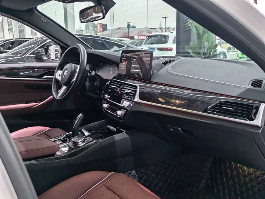 BMW 5 Series 2024 #20 BMW 5 Series 2024 car image #20