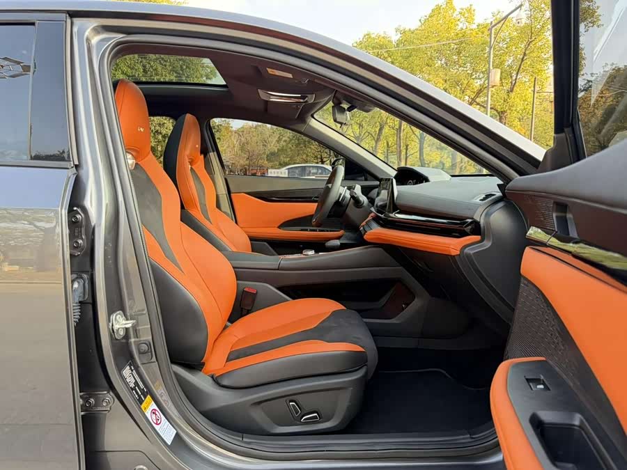 Changan UNI-V 2023 car image #20