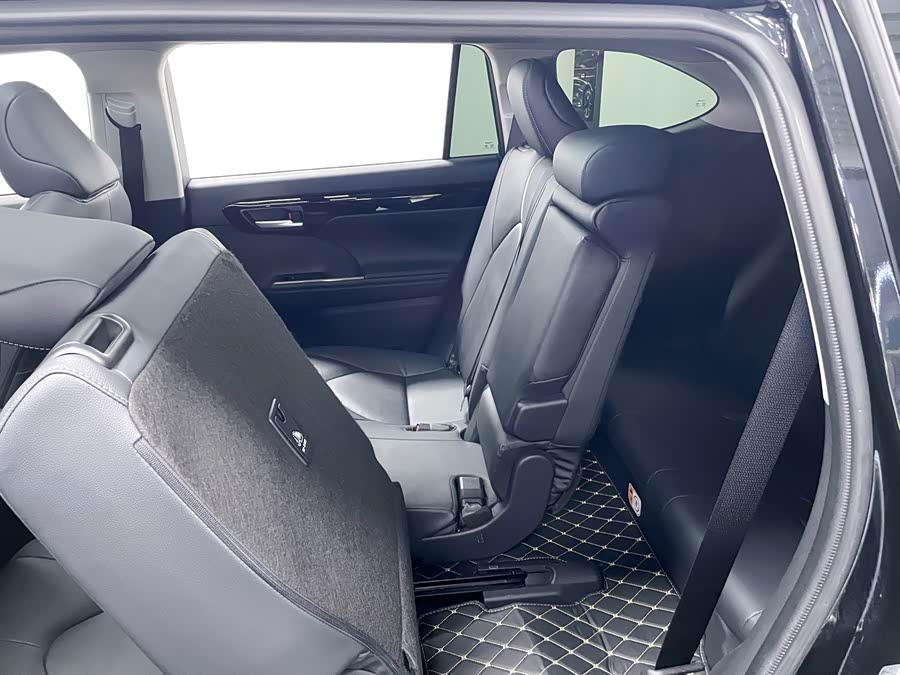 Toyota Highlander 2023 car image #20