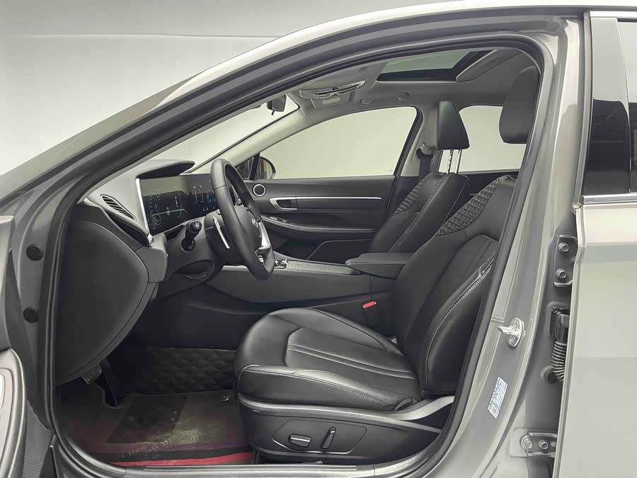 Hyundai Sonata 2021 immagine di auto #20