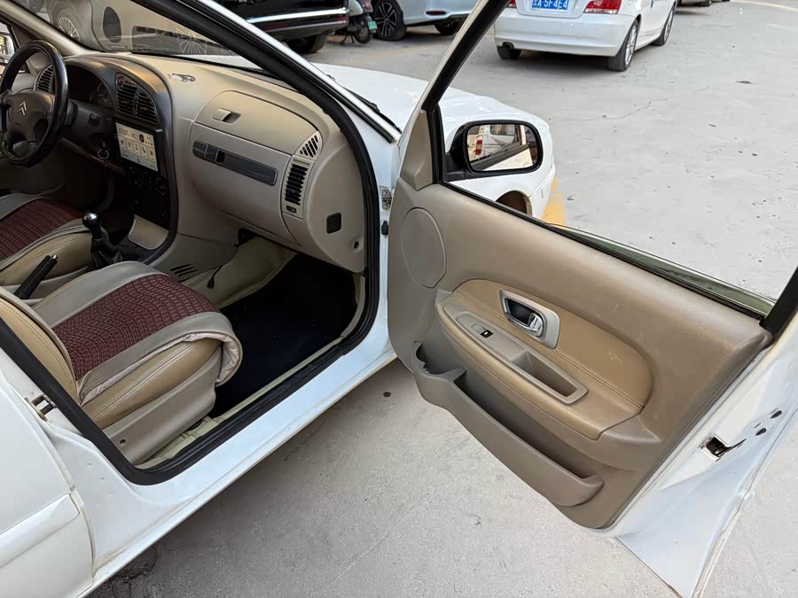 Citroen C-Elysée 2010 imagem de carro #20