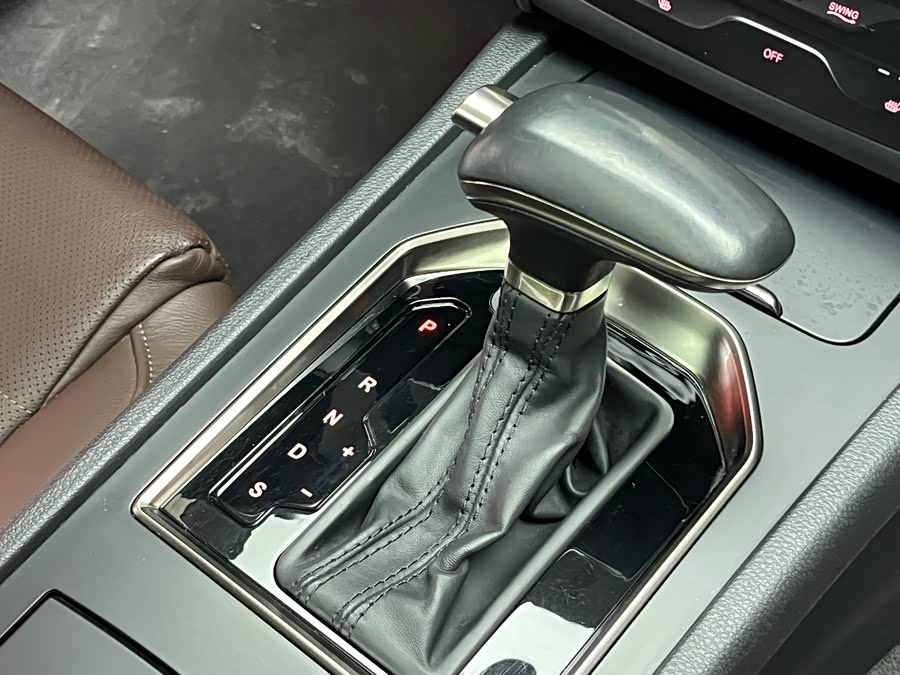 HongQi H7 2018 car image #20