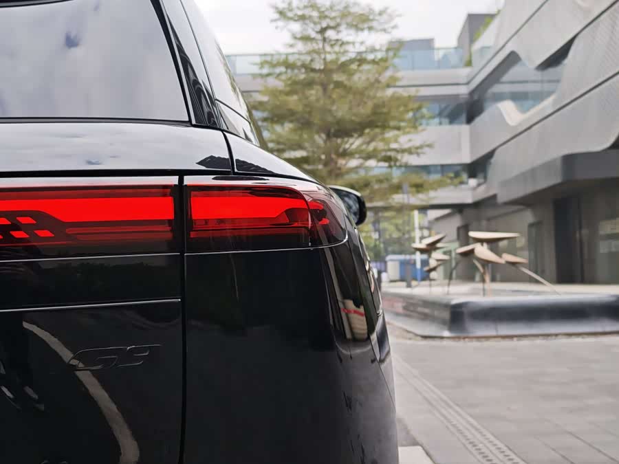 Xpeng G9 2025 car image #20