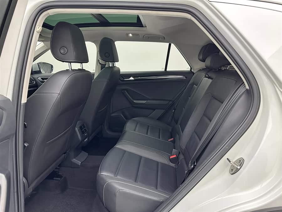 Volkswagen T-Roc 2020 car image #20