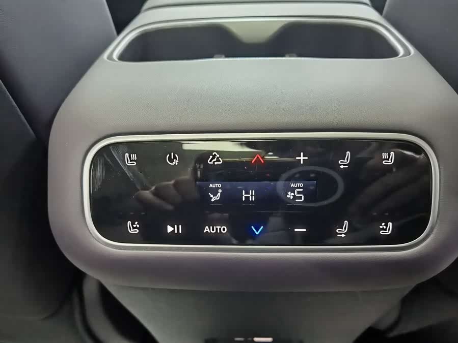 Leapmotor C16 2024 car image #20