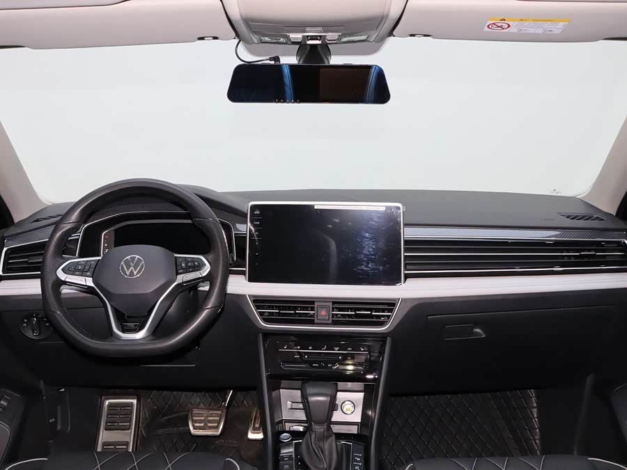 Volkswagen Tiguan L 2023 #20 Volkswagen Tiguan L 2023 car image #20