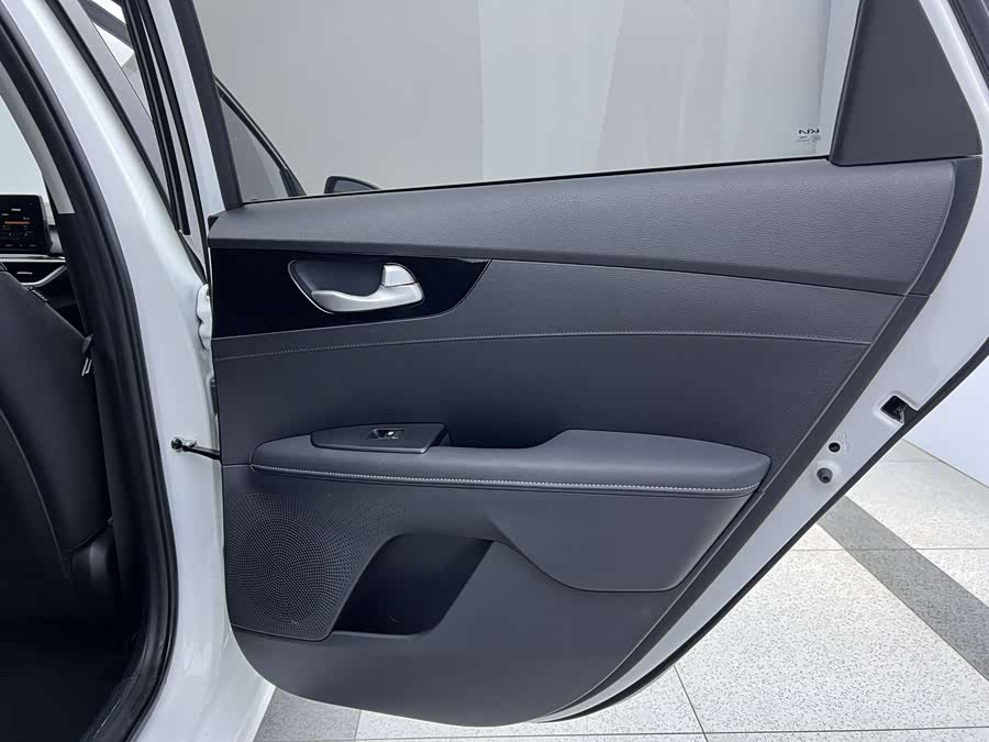 起亚 起亚K3 2022 汽车图片 #20