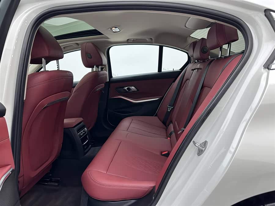 BMW 3 Series 2023 car image #20