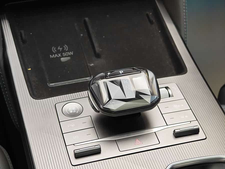 BYD SongL DM-i 2025 car image #20