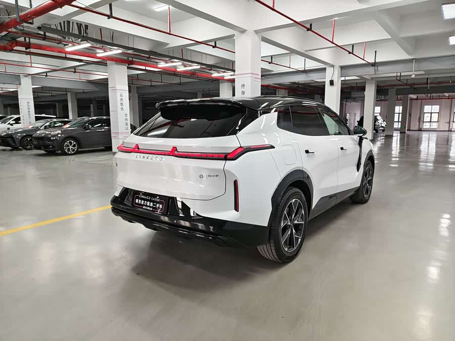Lynk & Co 08 EM-P 2025 #20 Lynk & Co 08 EM-P 2025 car image #20