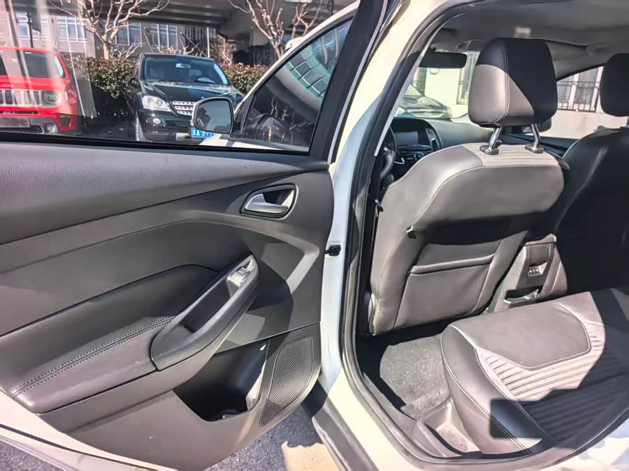 Ford Focus 2016 car image #20