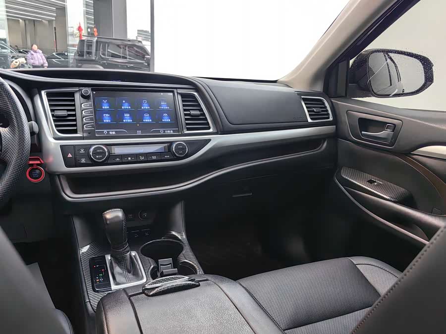 Toyota Highlander 2019 car image #20